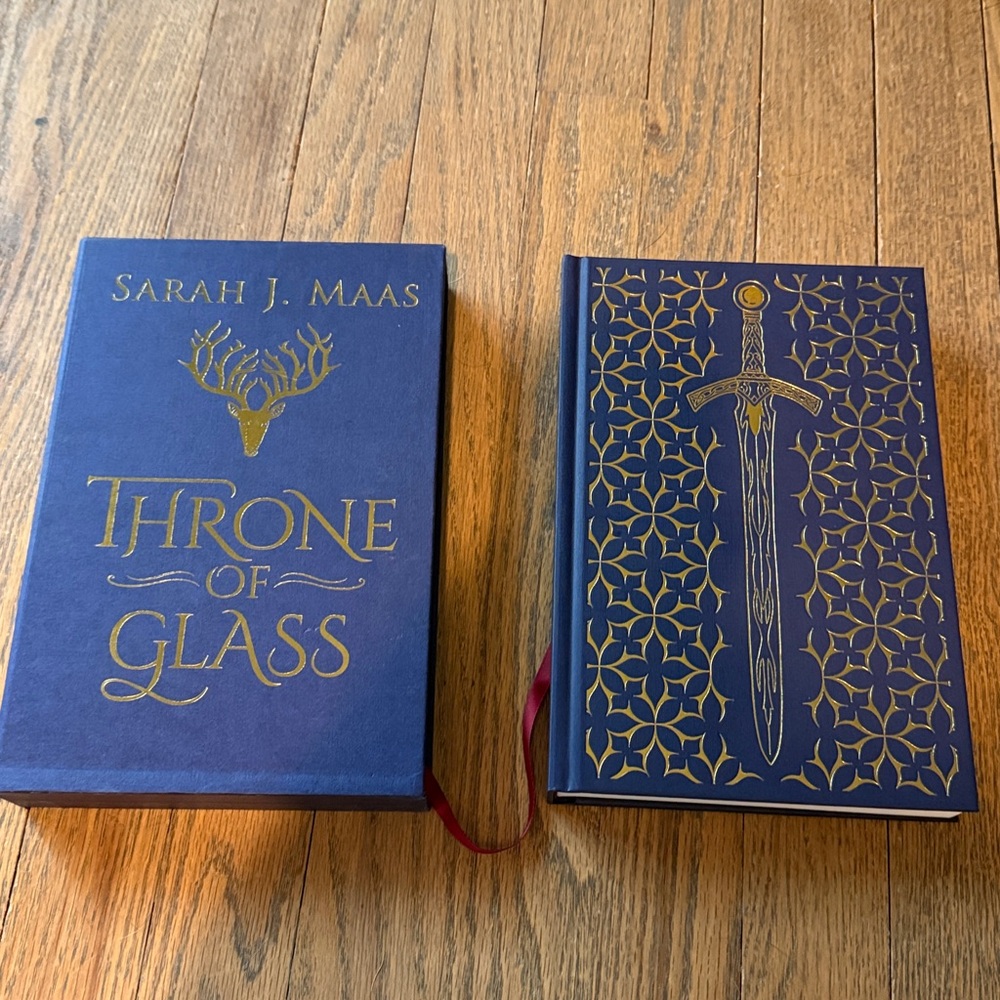 Throne of Glass Collectors Edition Hardcover Book - Picture 6 of 8